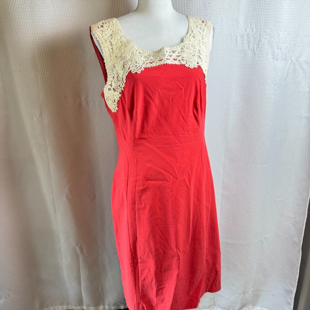 Kay Unger Red Sheath Dress Ivory Crochet Lace Neckline Size 14 Lined Rayon